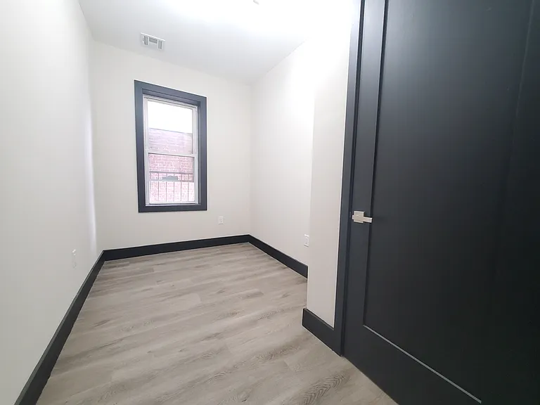 55 Lincoln St #204 — Photo 3