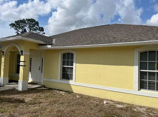 957 Milwaukee Blvd, Lehigh Acres, FL 33974