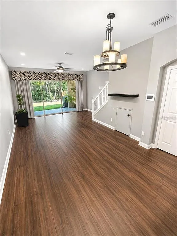 2 bed, 2.5 bath, 1683 sqft, $2,600 — Photo 3
