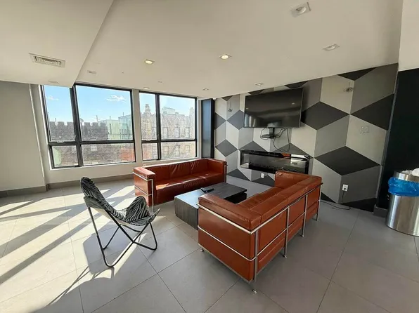 12 Ford Street image 21 of 24