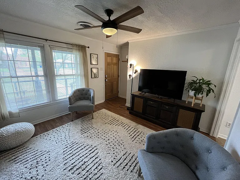 4009 Colcord Ave — Photo 7