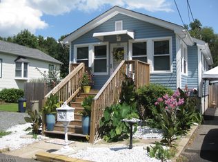 32 Marlin Ave, Pequannock, NJ 07440