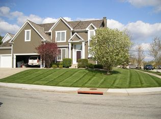 12713 Mackey St, Overland Park, KS 66213