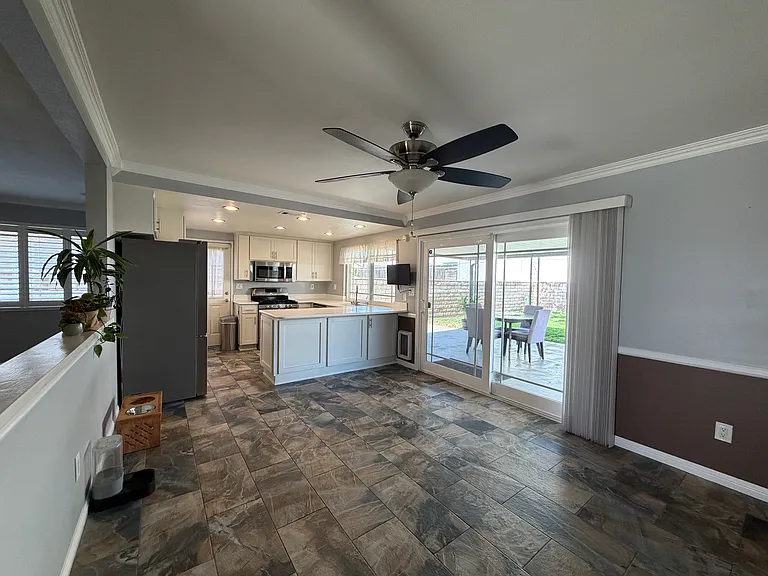 12461 Vivienda Ave — Photo 2