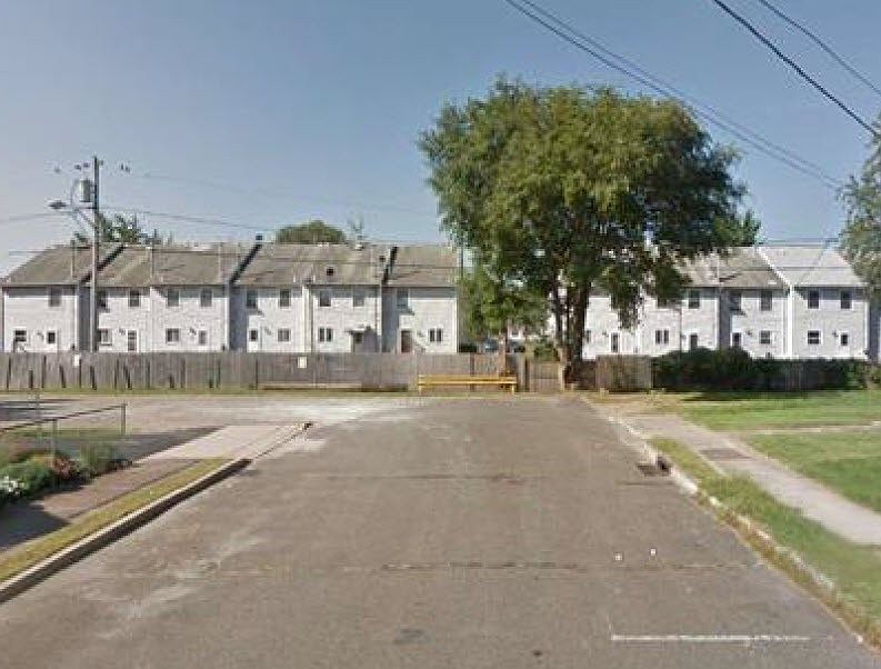 2nd image of 238 Hobart Ave