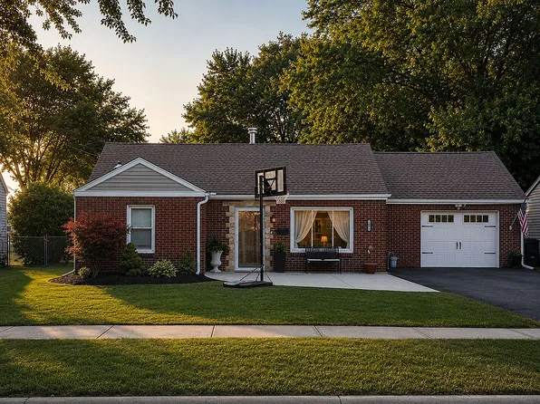 1504 Crystal Ave, Findlay, OH 45840