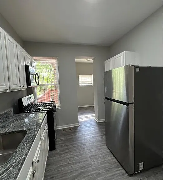 500 N Edgewood St — Photo 3
