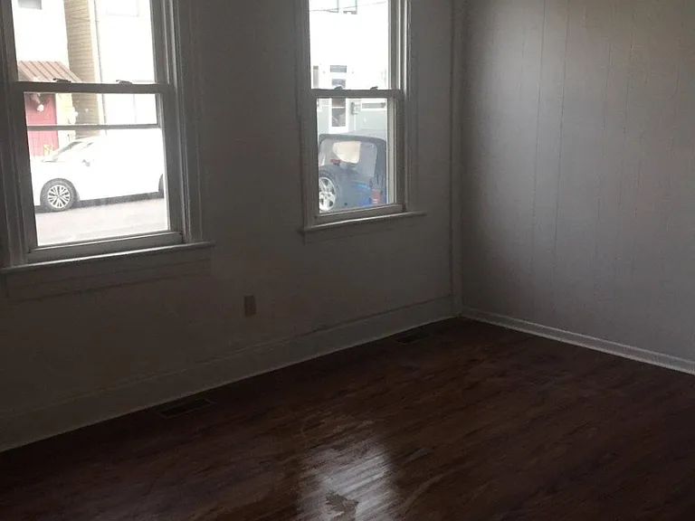 128 S 20th St #1 — Photo 9