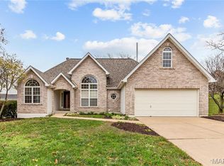 3918 White Rose Ln, Saint Charles, MO 63304