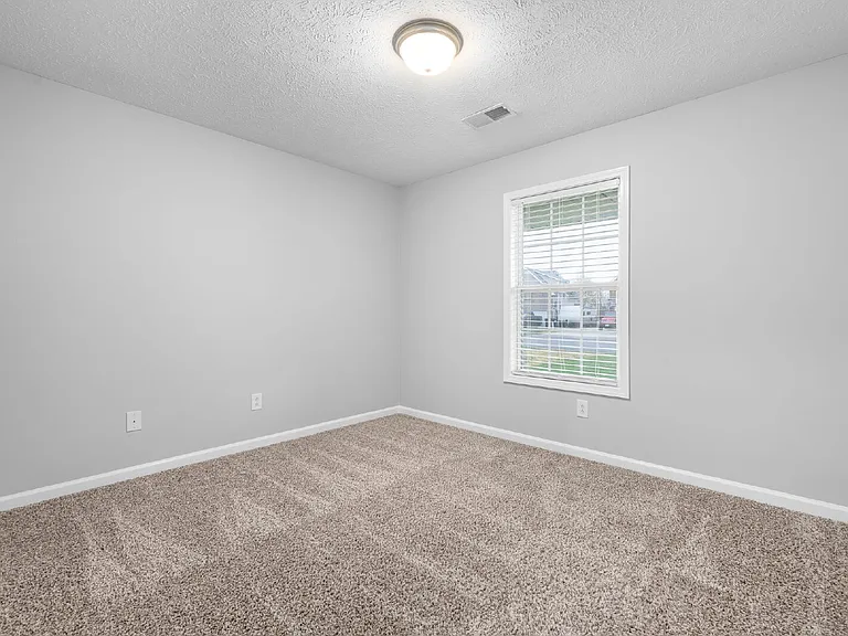 1626 Autumn Dr — Photo 23