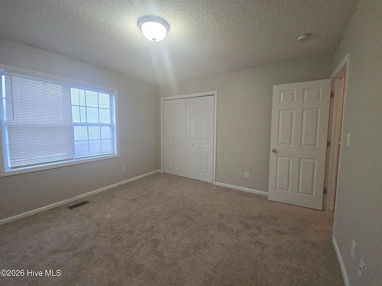 2325 Vineyard Dr #C4 — Photo 9
