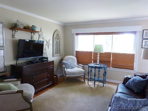 2nd image of 15274 Everly St