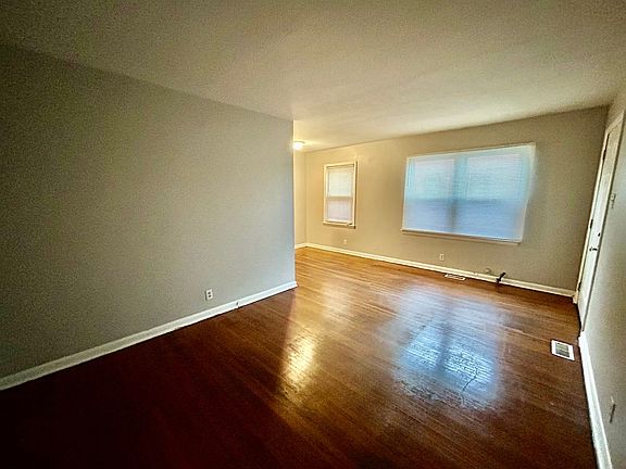 2nd image of 1201 N Broadway St #4