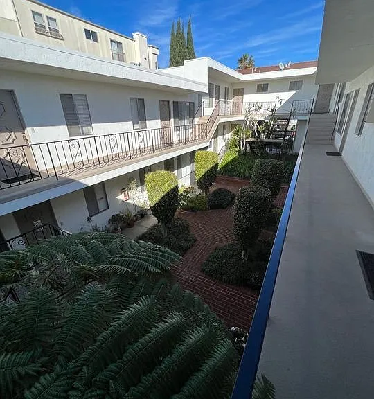 1631 Barry Ave #12 — Photo 1