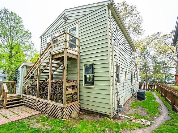 4th image of 1721 Woodland Blf