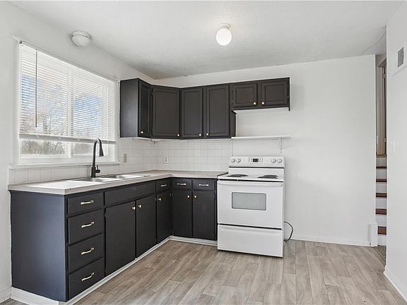 5th image of 8315 E 91st St