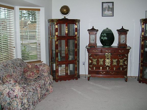 Large living room with wood velours upgrade
