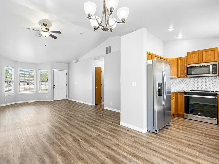3812 S Springfield Ave — Photo 28