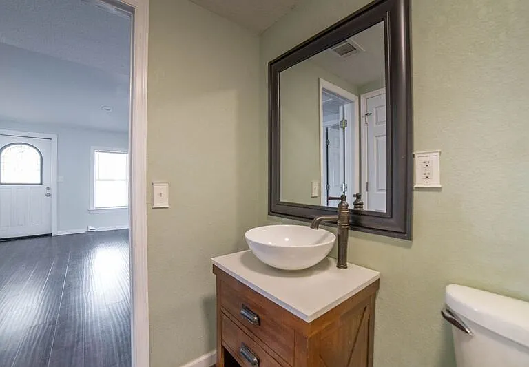 518 Railroad St — Photo 23
