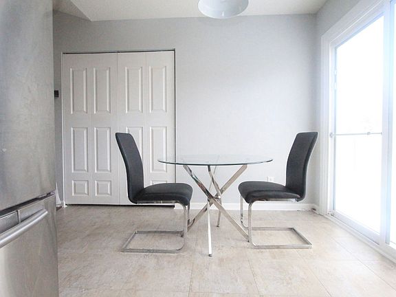 Eat in Kitchen / Breakfast Area