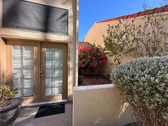 2nd image of 602 N May St Unit 7