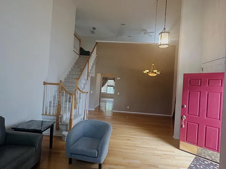 121 Einstein Way — Photo 4