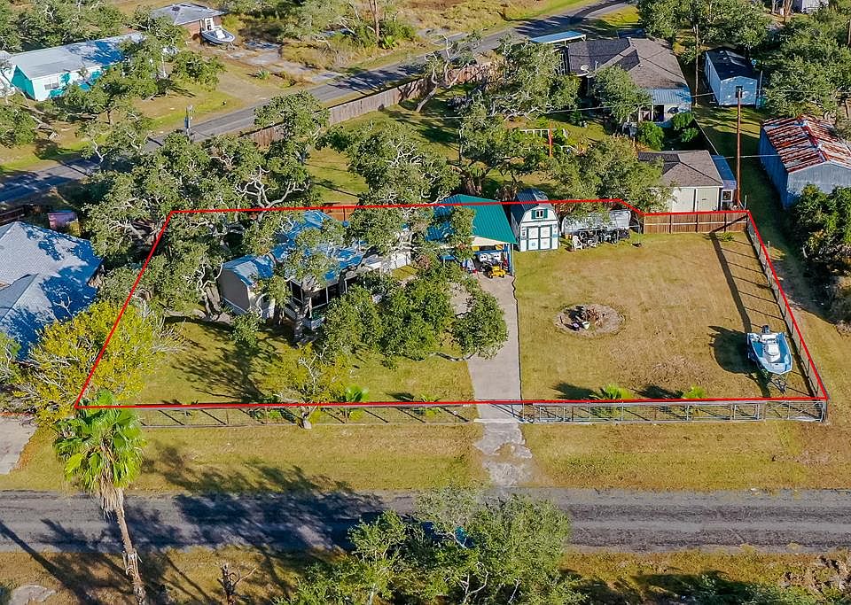 1st image of 165 Sweet Bay Dr