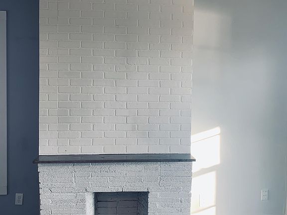 4th image of 800 S Esplanade St #1