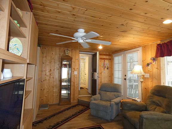 2nd image of 1110 N Henness Rd Space 906