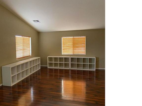 4th image of 10918 W Meadowbrook Ave