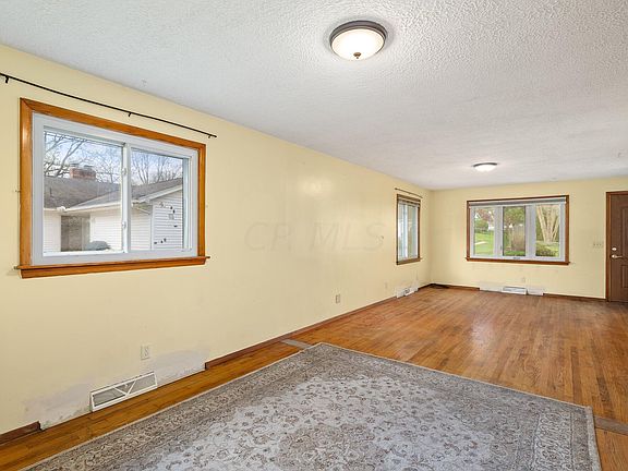 4th image of 1109 Edgehill Ave
