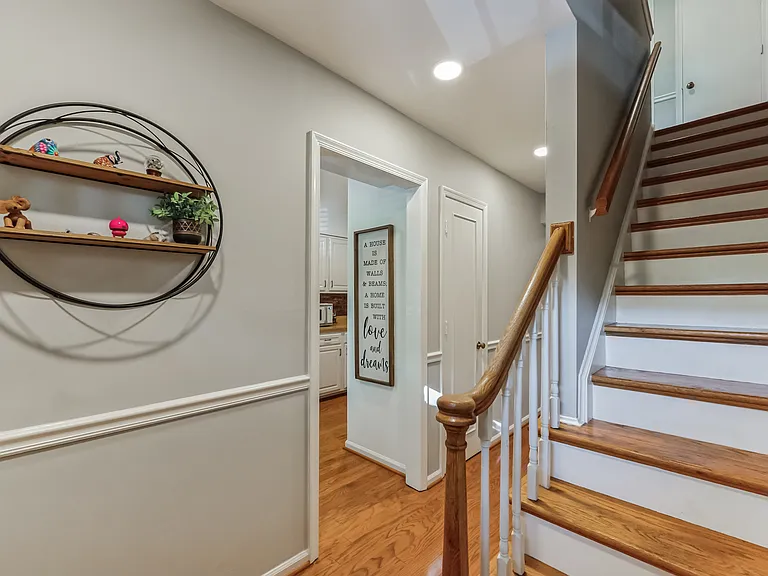 5920 Prince George Dr — Photo 4
