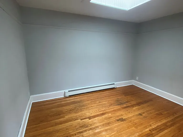 216 King St S #1 — Photo 3