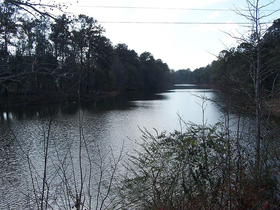 2nd image of 7 Barefoot Ln