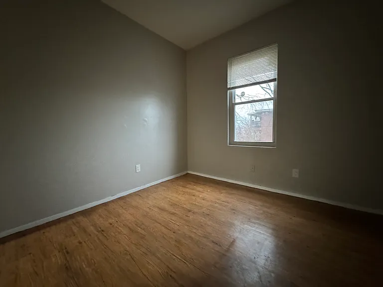 27 Williams St #2B — Photo 9