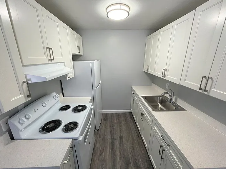 515 Camanche Lane - Summer Gardens Apartments — Photo 41