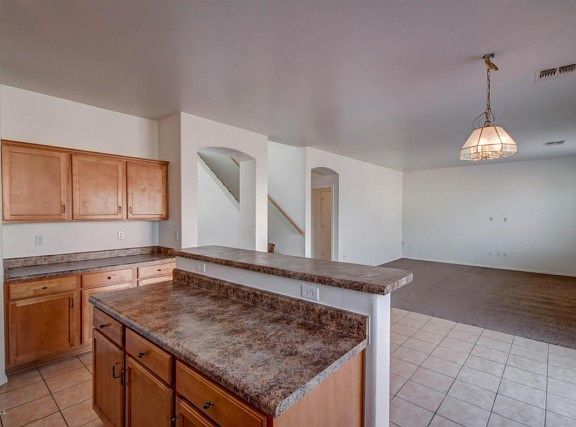 3rd image of 7181 S Oakbank Dr