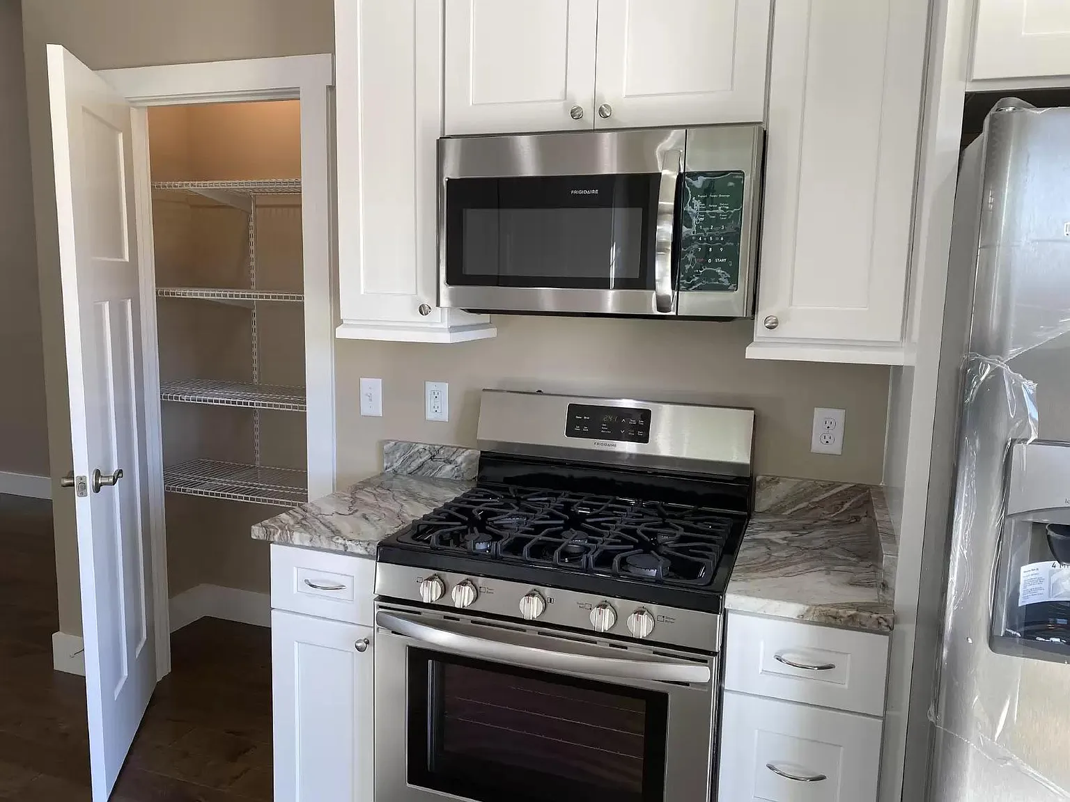 3 bed, 1450 sqft, $2,500 — Photo 2