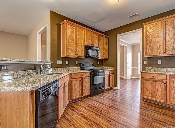 2nd image of 4158 Buckingham Dr