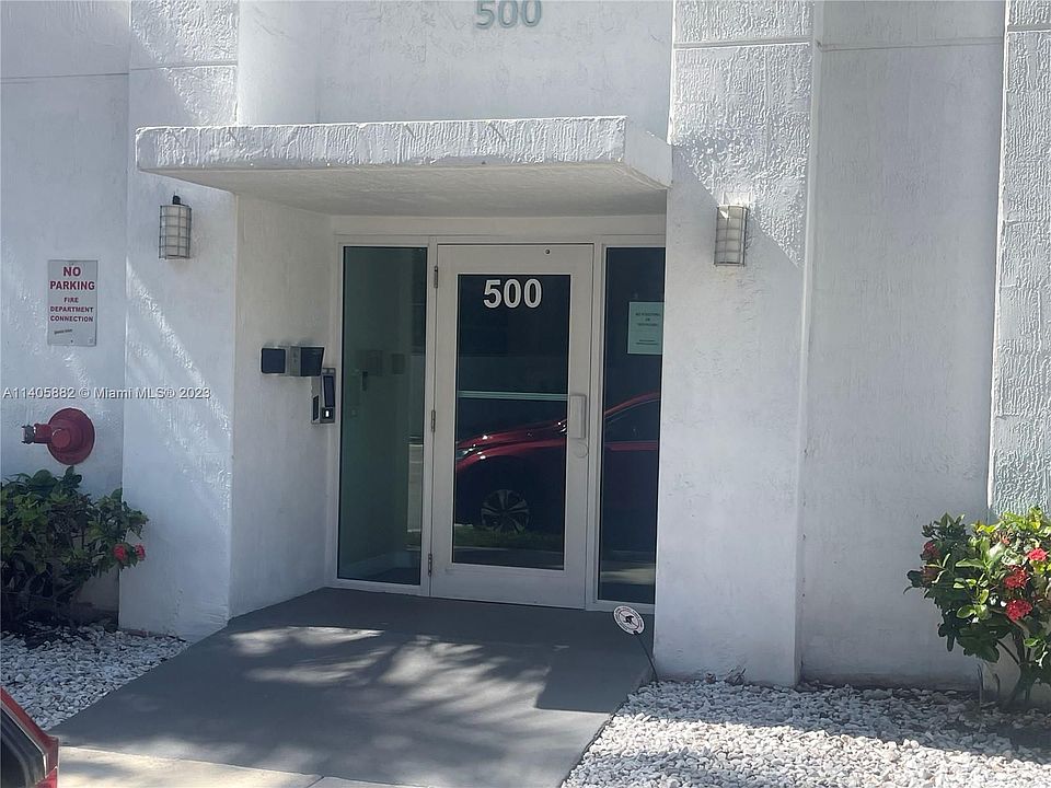1st image of 500 NE 29th St APT 806