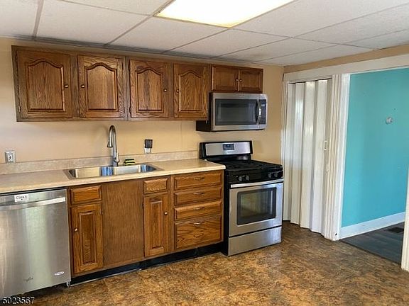 2nd image of 599 Grace Ave