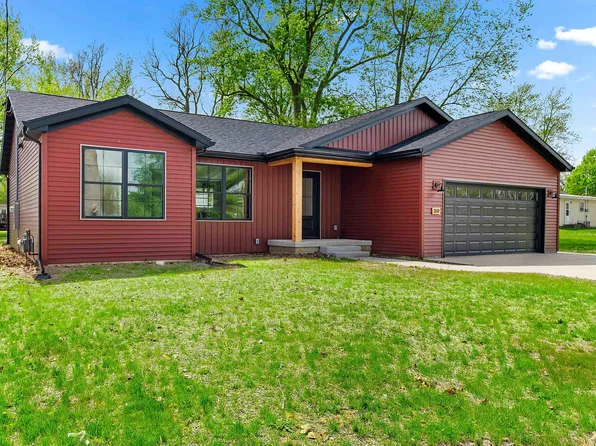 350 E 4th St, El Paso, IL 61738