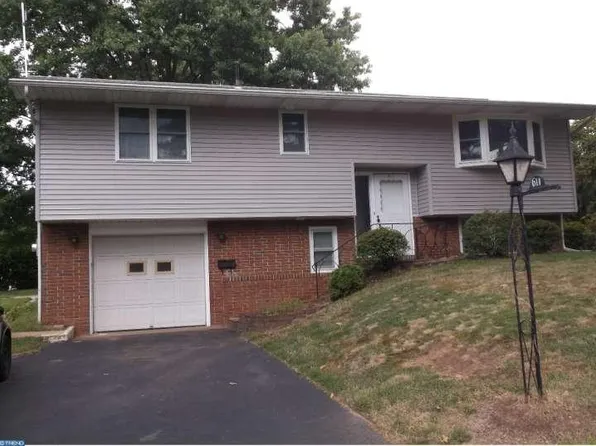 611 Oak St, Royersford, PA 19468