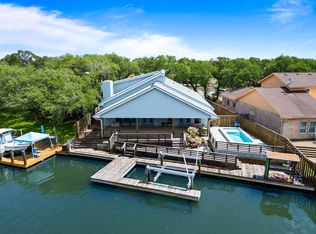2321 Harbor Dr, Rockport, TX 78382