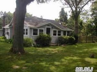 85 Bay Rd, Brookhaven, NY 11719