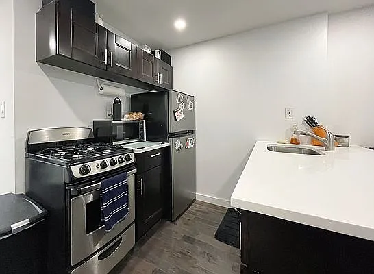 Rented by Kahen Properties | media 15