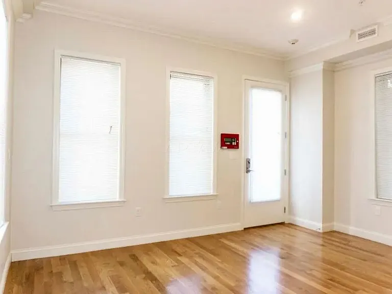 8R Mount Pleasant St #1 — Photo 5