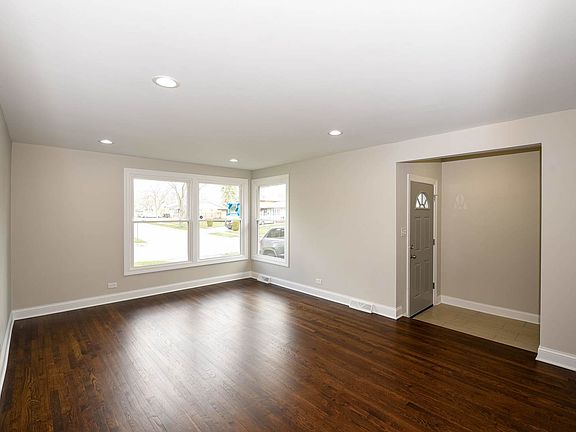 2nd image of 3509 Woodworth Pl