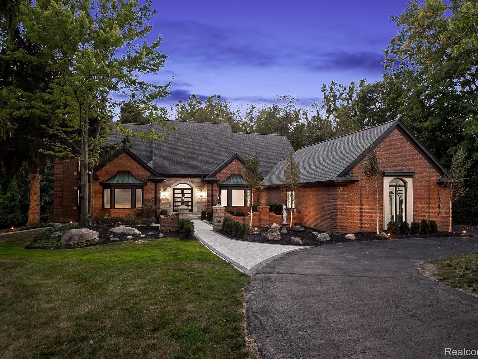1347 N Carillon Ct, Bloomfield Hills, MI 48302 | Zillow