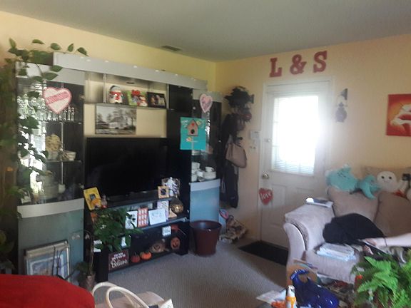 3rd image of 18 Murray Dr